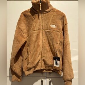 BRAND NEW North Face Fleece jacket Womens size small